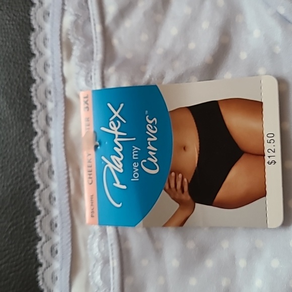 3 pairs of Panties - Picture 4 of 6